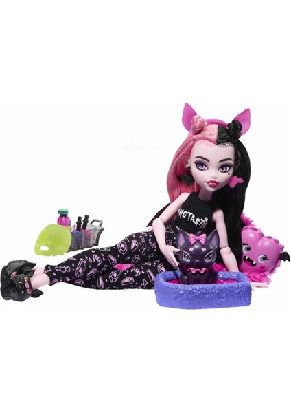 Creepover Party HKY66 - Draculaura modelleri