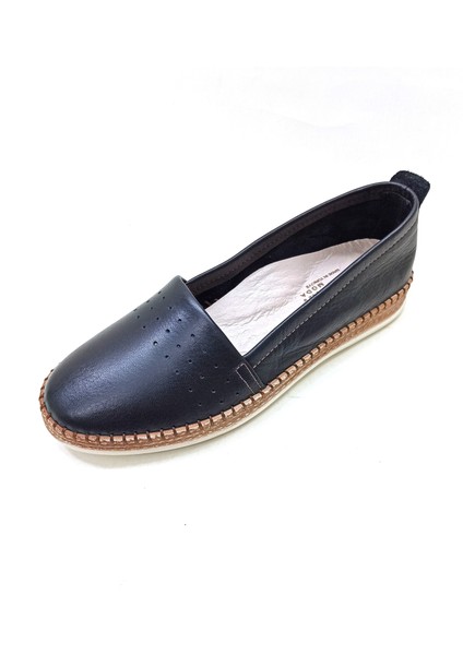 Siyah Kadın Deri Ayakkabı