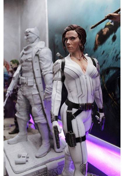 Black Widow Natasha Scarlett Johansson Boyalı Figür 25 cm (Dev Boy)