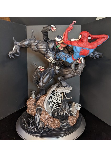 Venom Vs Spiderman Azılı Düşman Boyalı Figür 20 cm (Büyük Boy) fırsatları