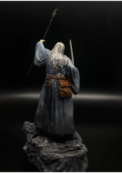 Gri Gandalf Balrog Savaşı Boyalı Figür Yüzüklerin Efendisi Lotr 25 cm (Dev Boy) fırsatları