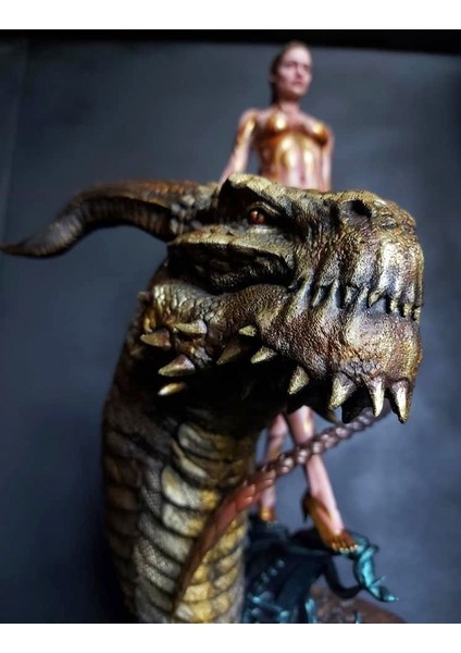 Angelina Jolie Grandel's Mother Beowulf Boyalı Figür 30 cm (Dev Boy) modelleri