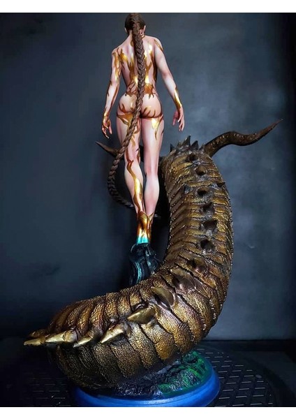 Angelina Jolie Grandel's Mother Beowulf Boyalı Figür 30 cm (Dev Boy) indirimleri