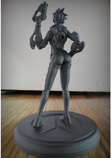 Traver Overwatch Figür 25 cm (Dev Boy) fırsatları