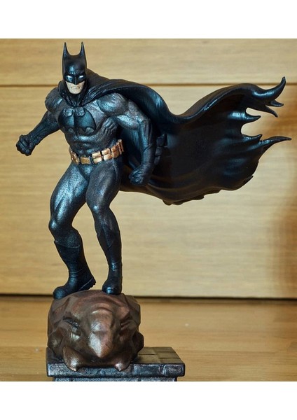 Batman Kara Şövalye Boyalı Figür 26 cm (Dev Boy) fiyatları