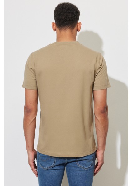 Lee Lightweight Tonal Logo Erkek Bej Bisiklet Yaka Tişört