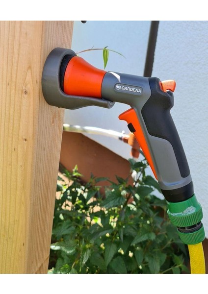 Gardena Bahçe Püskürtücü Için Tutucu - Halter Für Gardena Gartenbrause Plastik Aparat