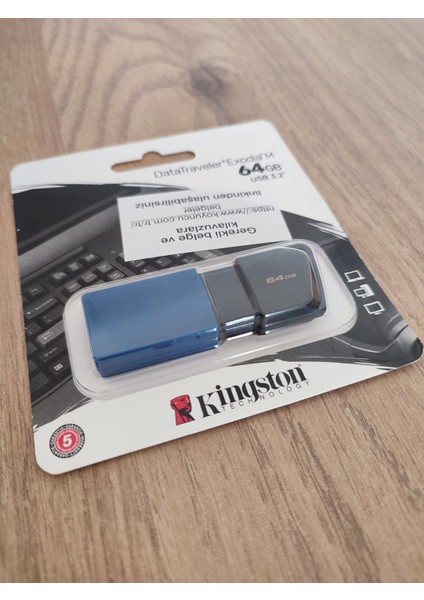 Data Traveler Exodia M 64GB USB 3.2 Flash