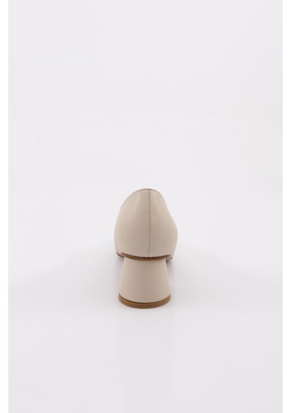 4310 Kadin Metal Aksesuarli Sivri Burun Kalin Kisa Topuklu Ayakkabi fırsatları