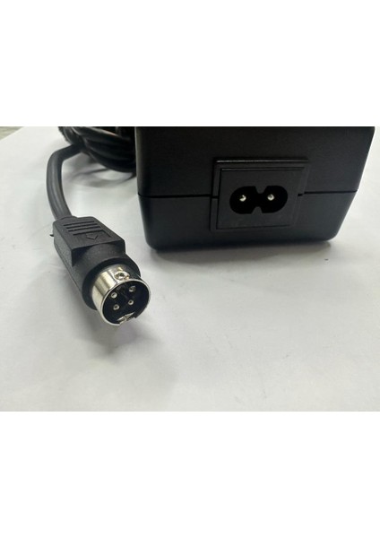 19 Volt 6.2 Amper 4 Pinli Adaptör 4 Pin 19 Volt 6.2 Amper Adaptör