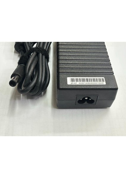 19.5 Volt 6.7 Amper 7.4 mm 5.0 mm Adaptör 19ç5 Volt 6.7 Amper Dell Uyumlu Notebook Adaptörü 130 Watt Dell Notebook Adaptör