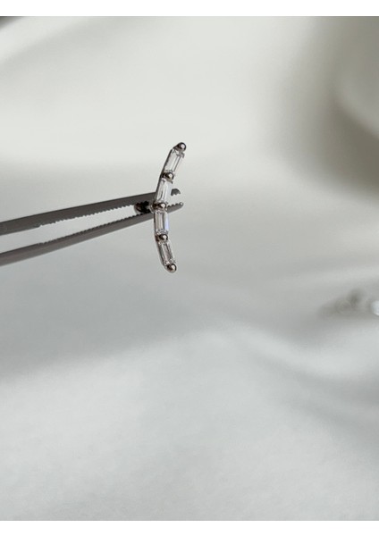 Çelik Baget Taşlı Kıkırdak Helix Tragus Piercing (1ADET)