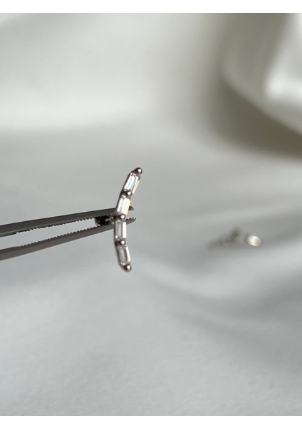 Çelik Baget Taşlı Kıkırdak Helix Tragus Piercing (1ADET)