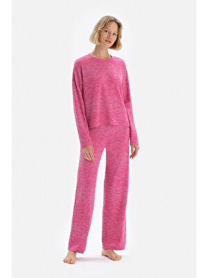 Pembe Uzun Kol Nakış Detaylı Üst Beli Bağcıklı Alt Pijama Takım