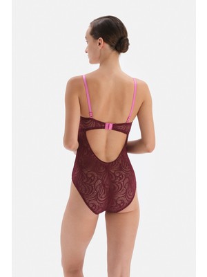 Dagi Vişne Dekolteli Dantelli Bodysuit