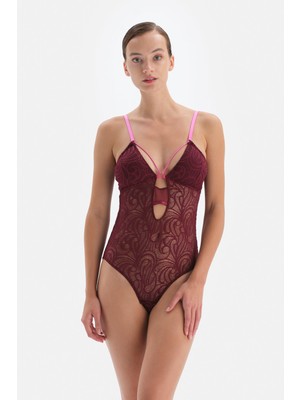 Dagi Vişne Dekolteli Dantelli Bodysuit