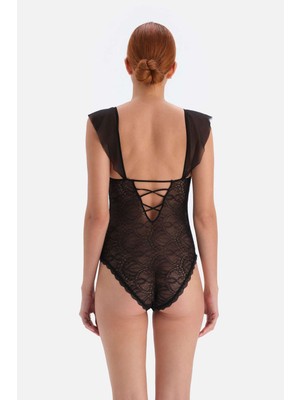 Dagi Siyah Şerit Detaylı Bodysuit