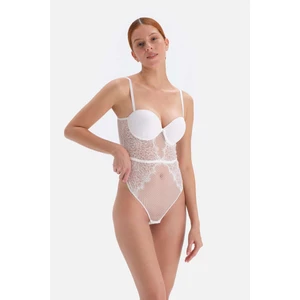 Beyaz Dekolteli Dantelli Bodysuit