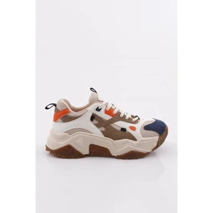 65137 Kadin Bağcikli Kalin Taban Spor Ayakkabi