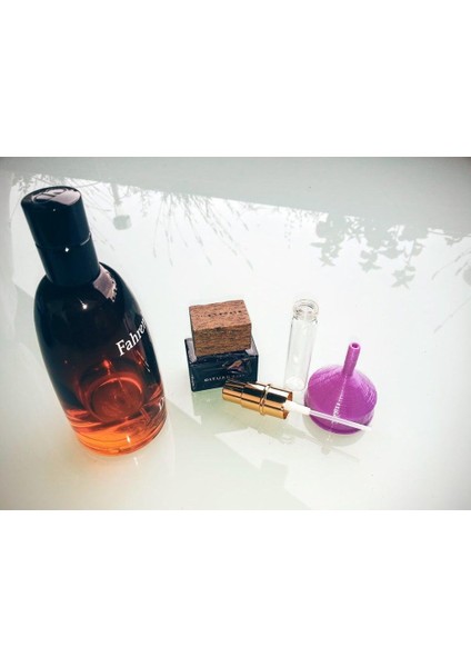 Parfümler, Kokular ve Diğer Küçük Şişeler Için Küçük Huni Plastik Aparat