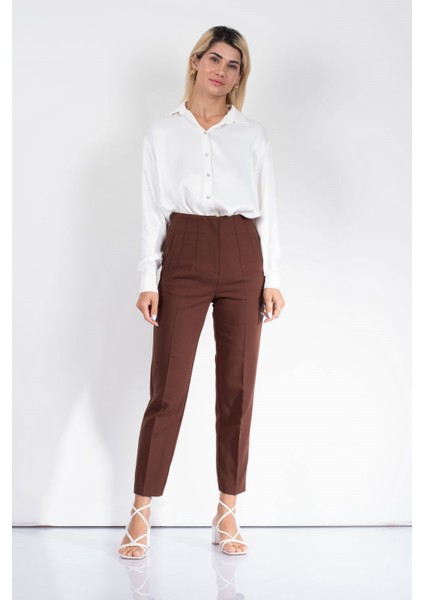 Kadın Kahve Pileli Boru Paça Kumaş Pantolon