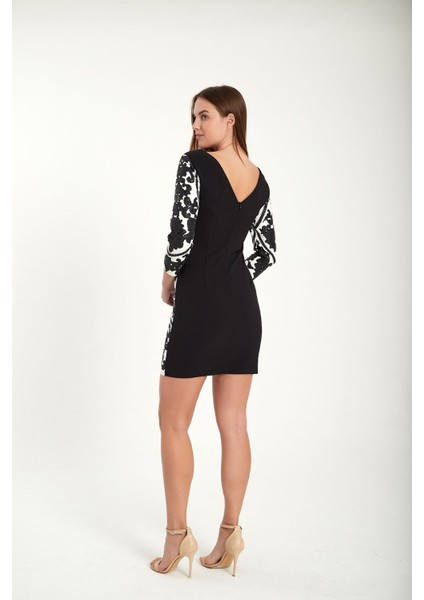 Kadın Beyaz Siyah Desenli Kısa Elbise fiyatları