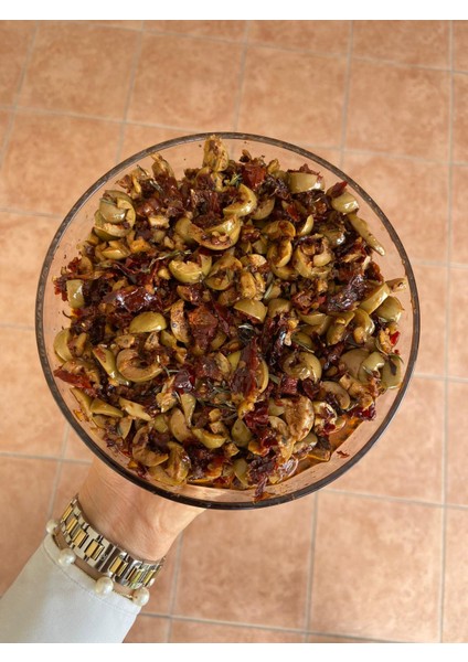 Meriç Çitfliği -Zeytin Salatası -300GR fiyatları
