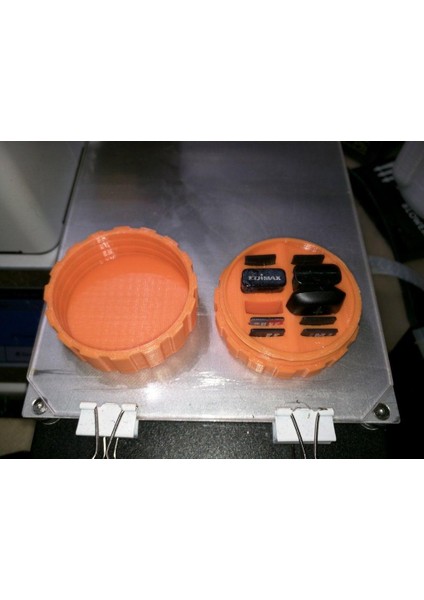 Yamcsc USB Sd Kart Tutucu Kutu Askısı Standı Aparatı Hediyelik