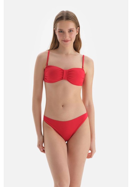 Kırmızı Straplez Bikini Üst