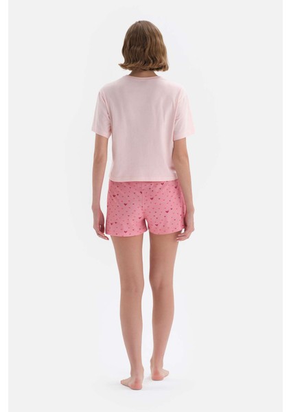 Pembe Lisans Baskılı Şort Pijama Takımı fiyatları