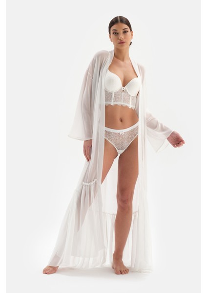 Beyaz Dantel Detaylı Sabahlık indirimleri