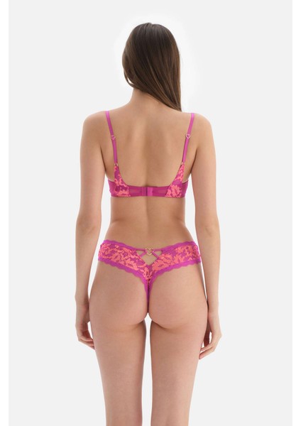 Pembe Dantel Detaylı Tanga