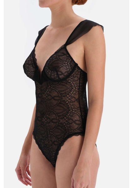 Siyah Şerit Detaylı Bodysuit