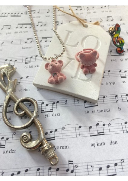 Pudra Tüylü Hello Kitty Kolye ve Yüzük Seti