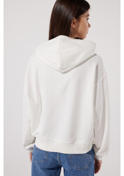 Loose Fit Rahat Kesim Kapüşonlu Yaka Ekru Sweatshirt indirimleri