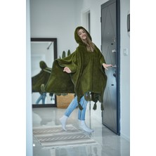 CAKKA Peluş Wellsoft Kapüşonlu Püsküllü Panço