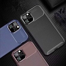 Heptek İletişim Apple iPhone 11 Pro Max Kılıf Kamera Çıkıntılı Karbon Fiber Dokulu Renk Atmaz Koruyucu Kapak (Negro)