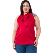 Disentis Modest Büyük Beden Yakası Fularlı Yanı Yırtmaçlı Saten Kırmızı Bluz