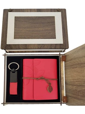 Alifa Toptan Özel Ahşap Kutulu Kırmızı Deri Defter ve Anahtarlık Set