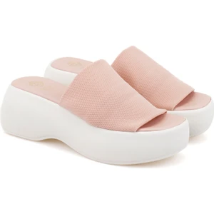 Marita Pembe Kadın Terlik