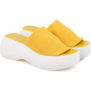 Marita Sarı Kadın Terlik