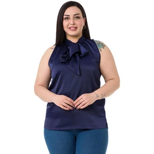 Disentis Modest Büyük Beden Yakası Fularlı Yanı Yırtmaçlı Saten Lacivert Bluz