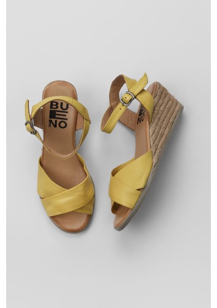 Bueno Shoes Sarı Deri Kadın Dolgu Topuklu Espadril Sandalet 01WS11100