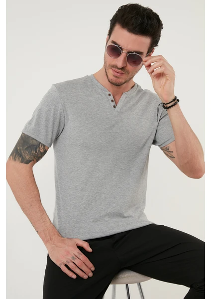 % 100 Pamuklu V Yaka Slim Fit T Shirt Erkek T SHİRT 5902122