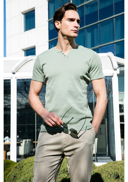 Pamuklu V Yaka Slim Fit T Shirt Erkek T SHİRT 5902122 fiyatları