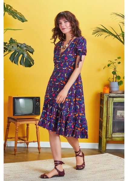 Ön Yırtmaçlı Çiçek Desenli Bohem Elbise