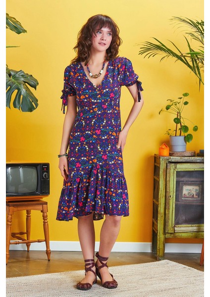 Ön Yırtmaçlı Çiçek Desenli Bohem Elbise fiyatları