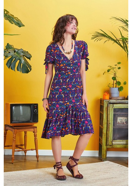 Ön Yırtmaçlı Çiçek Desenli Bohem Elbise fırsatları