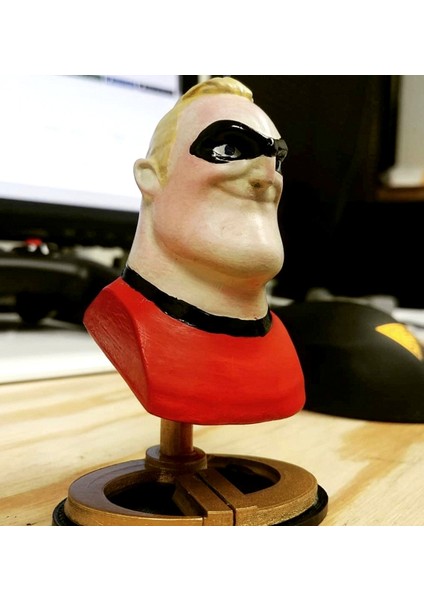 Mr. Incredible ( Inanılmaz Aile 2 ) Boyalı Figür 10 cm