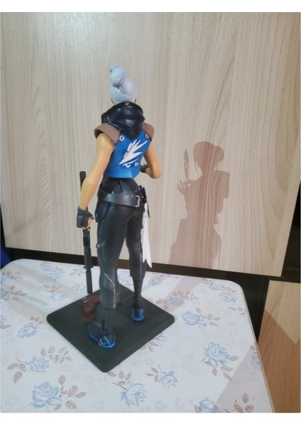 Valrant Jett Boyalı Figür 22 cm (Büyük Boy) fırsatları